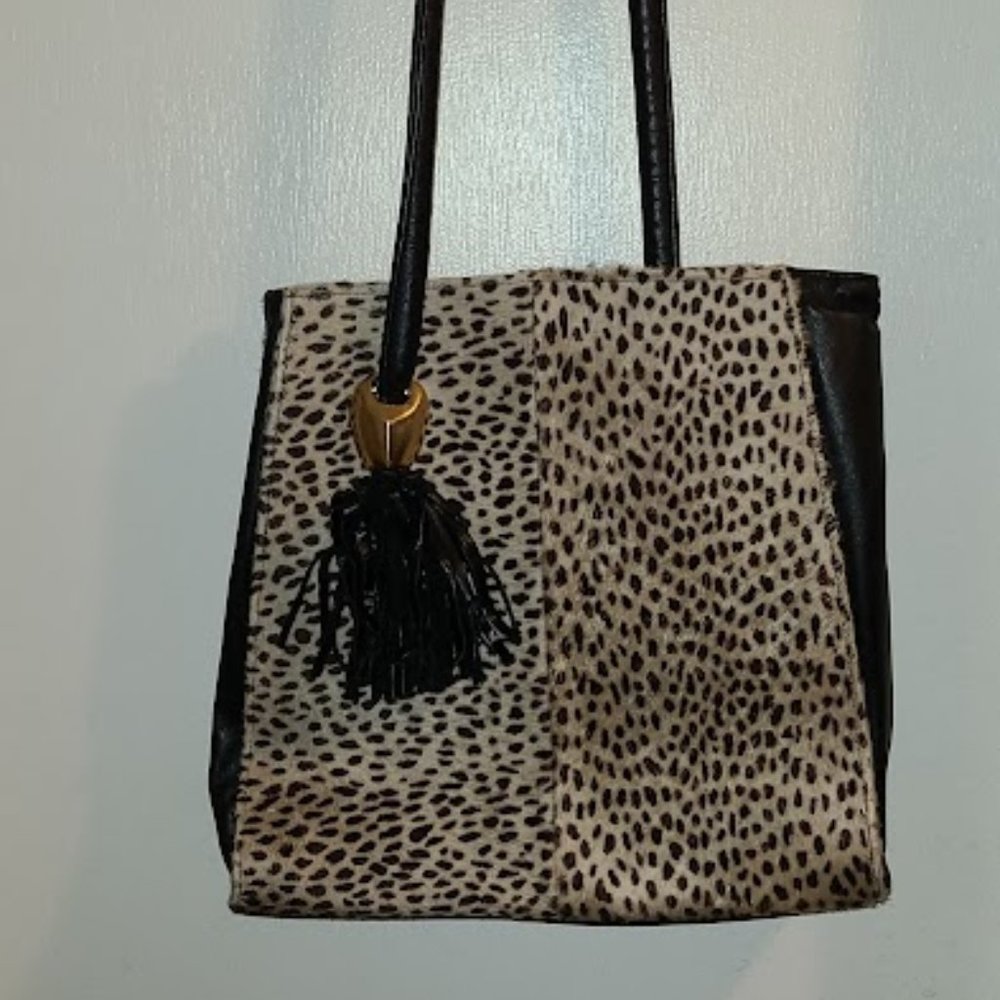 Leopard print handbag with tassel